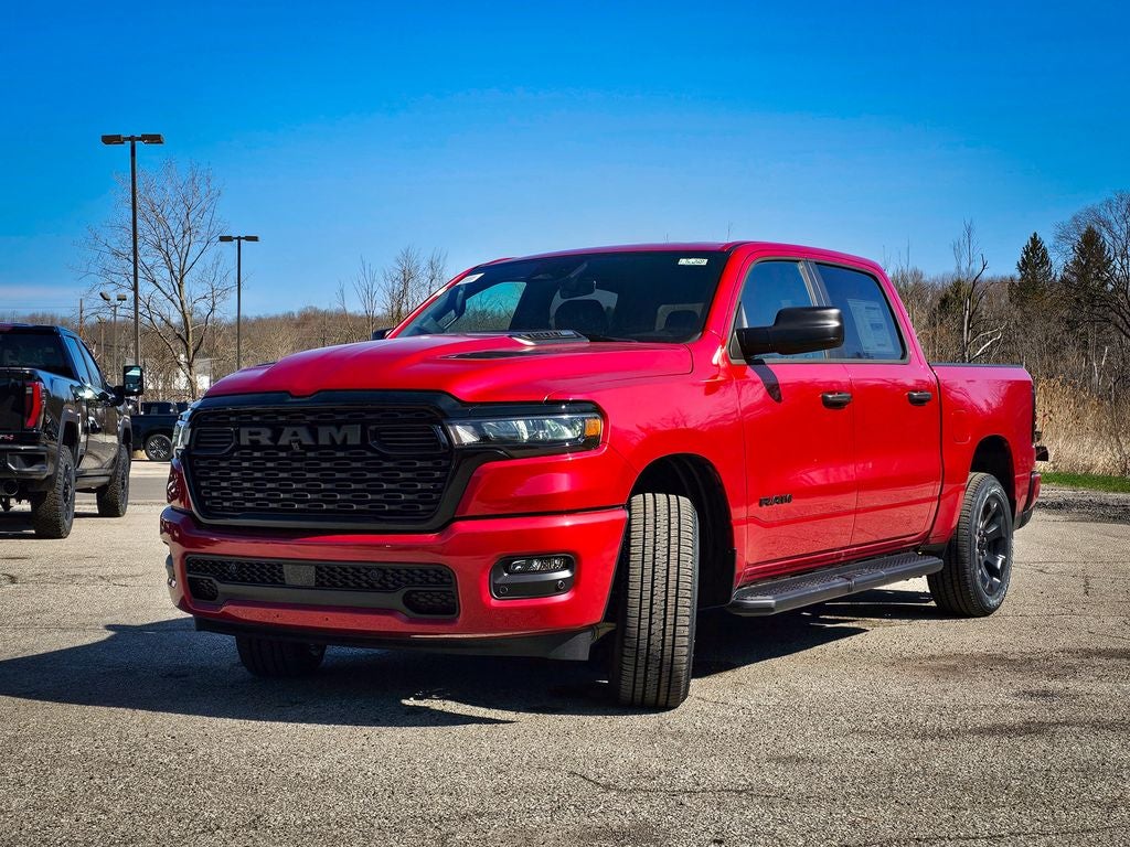 2026 RAM Ram 1500 RAM 1500 EXPRESS CREW CAB 4X4 5'7' BOX