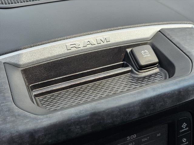 2021 RAM 1500 Big Horn Quad Cab 4x4 6'4' Box