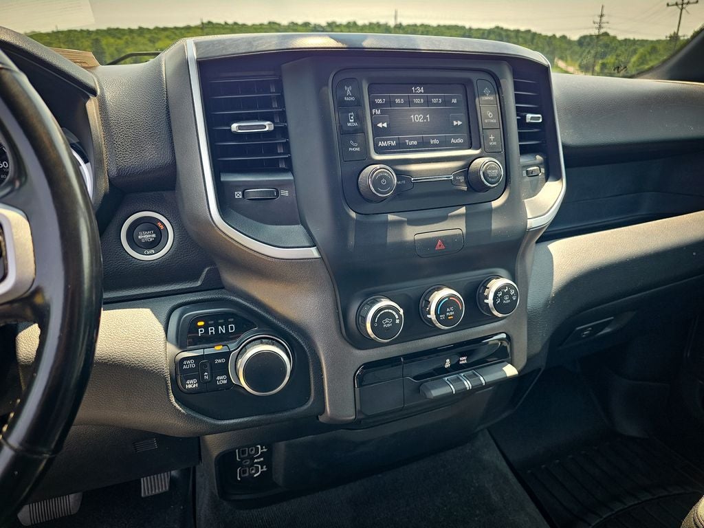 2021 RAM 1500 Big Horn Quad Cab 4x4 6'4' Box