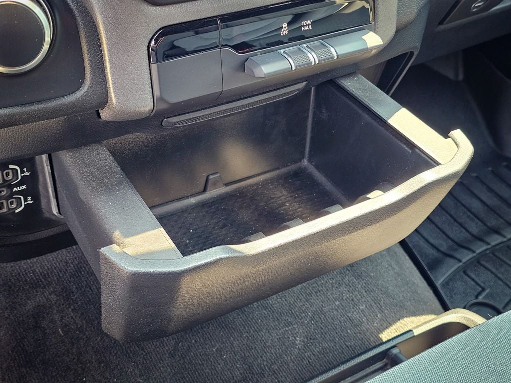 2021 RAM 1500 Big Horn Quad Cab 4x4 6'4' Box