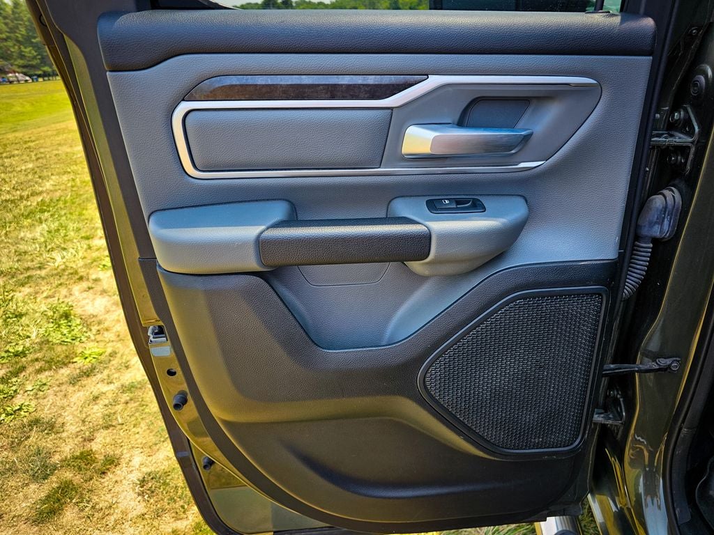 2021 RAM 1500 Big Horn Quad Cab 4x4 6'4' Box