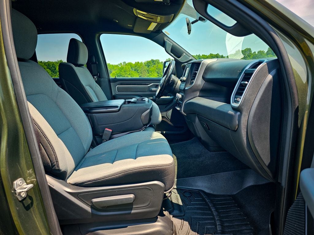 2021 RAM 1500 Big Horn Quad Cab 4x4 6'4' Box