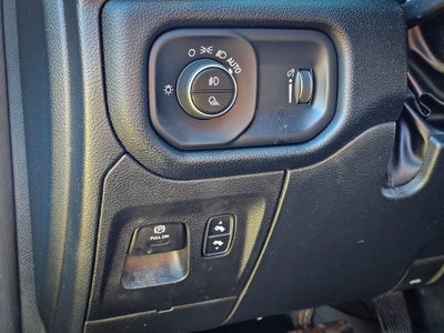 2022 RAM 1500 Big Horn Quad Cab 4x4 6'4' Box