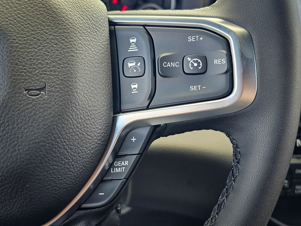 2027 RAM Ram 1500 RAM 1500 BIG HORN CREW CAB 4X4 5'7' BOX