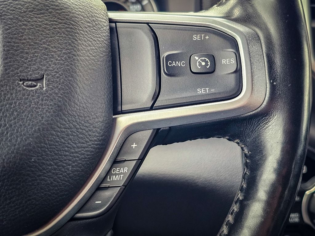2020 RAM 1500 Big Horn Crew Cab 4x4 5'7' Box