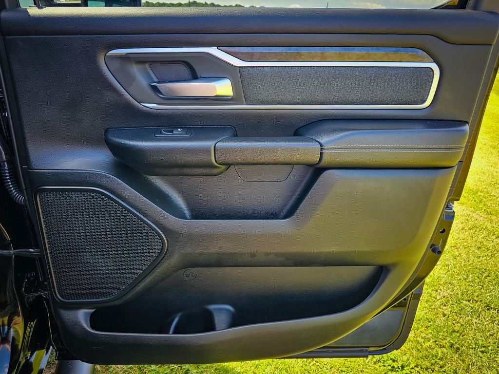 2020 RAM 1500 Big Horn Crew Cab 4x4 5'7' Box