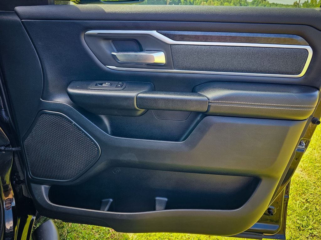 2020 RAM 1500 Big Horn Crew Cab 4x4 5'7' Box