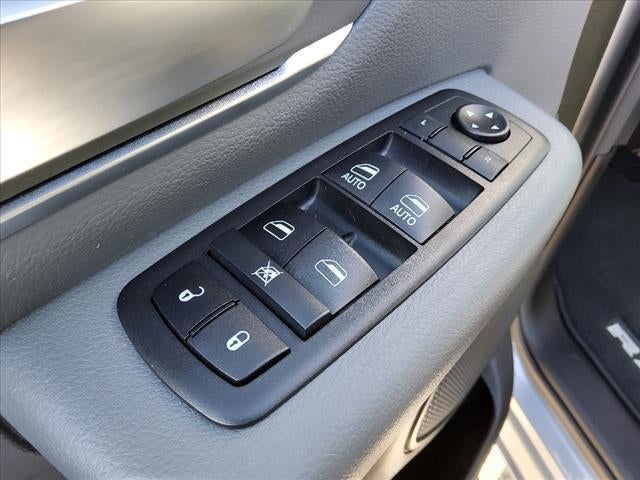 2020 RAM 1500 Big Horn Crew Cab 4x4 5'7' Box