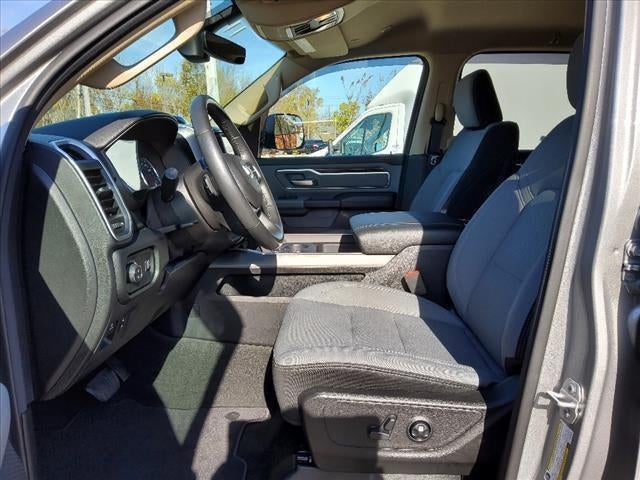 2020 RAM 1500 Big Horn Crew Cab 4x4 5'7' Box