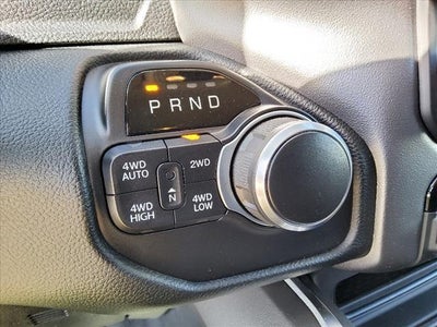 2020 RAM 1500 Big Horn Crew Cab 4x4 5'7' Box