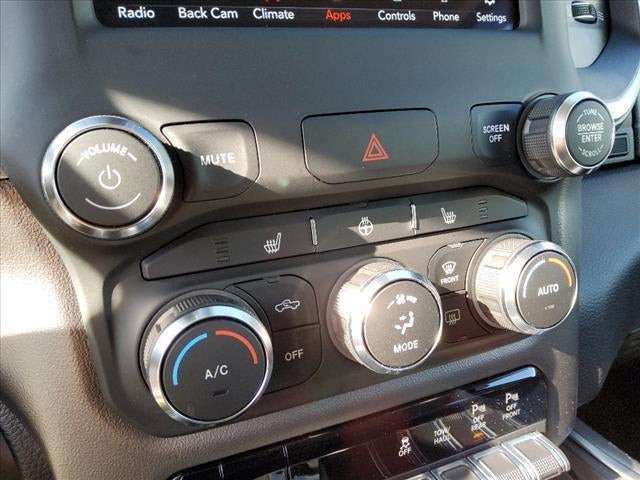 2020 RAM 1500 Big Horn Crew Cab 4x4 5'7' Box