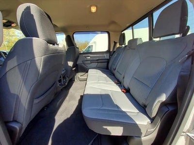 2020 RAM 1500 Big Horn Crew Cab 4x4 5'7' Box