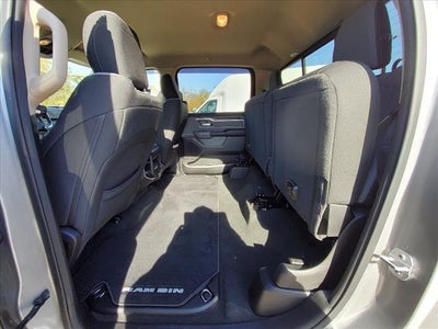 2020 RAM 1500 Big Horn Crew Cab 4x4 5'7' Box