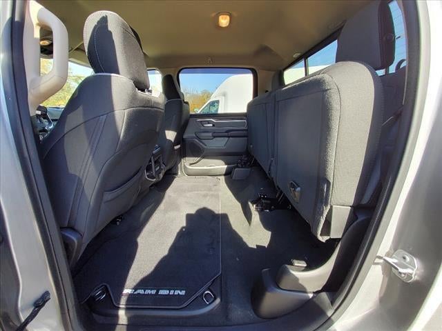 2020 RAM 1500 Big Horn Crew Cab 4x4 5'7' Box