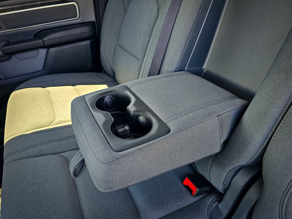 2020 RAM 1500 Big Horn Crew Cab 4x4 5'7' Box
