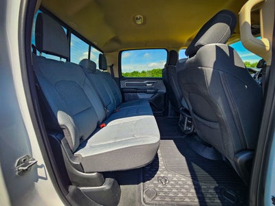 2020 RAM 1500 Big Horn Crew Cab 4x4 5'7' Box