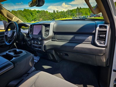 2020 RAM 1500 Big Horn Crew Cab 4x4 5'7' Box