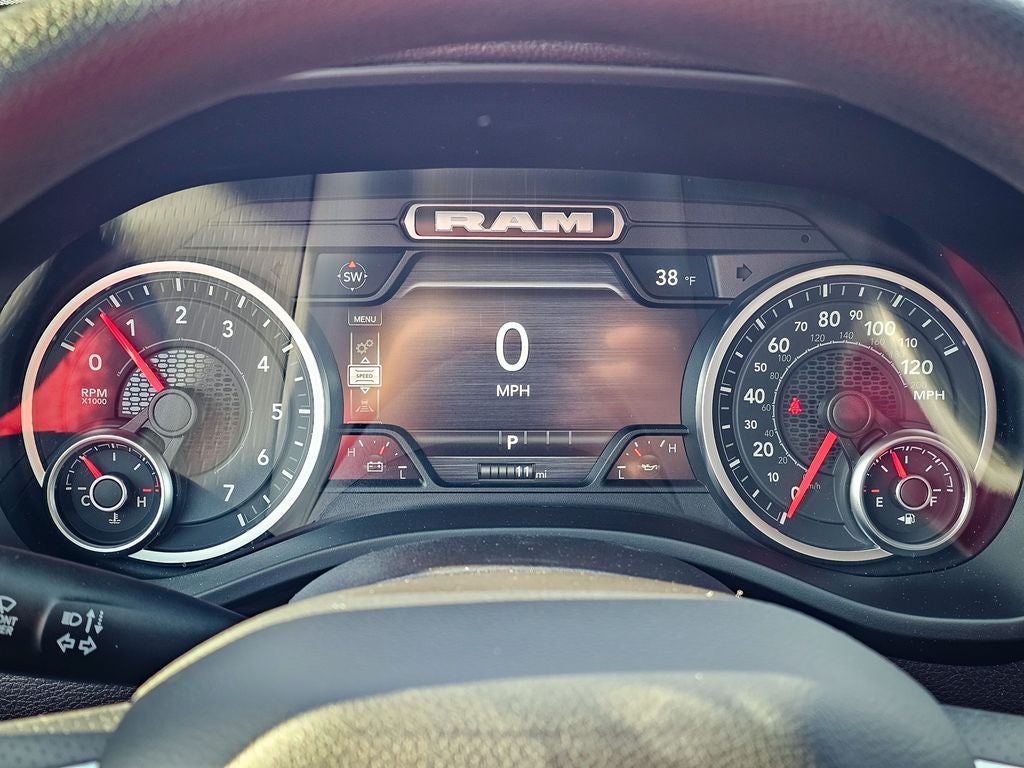 2026 RAM Ram 1500 RAM 1500 EXPRESS CREW CAB 4X4 5'7' BOX