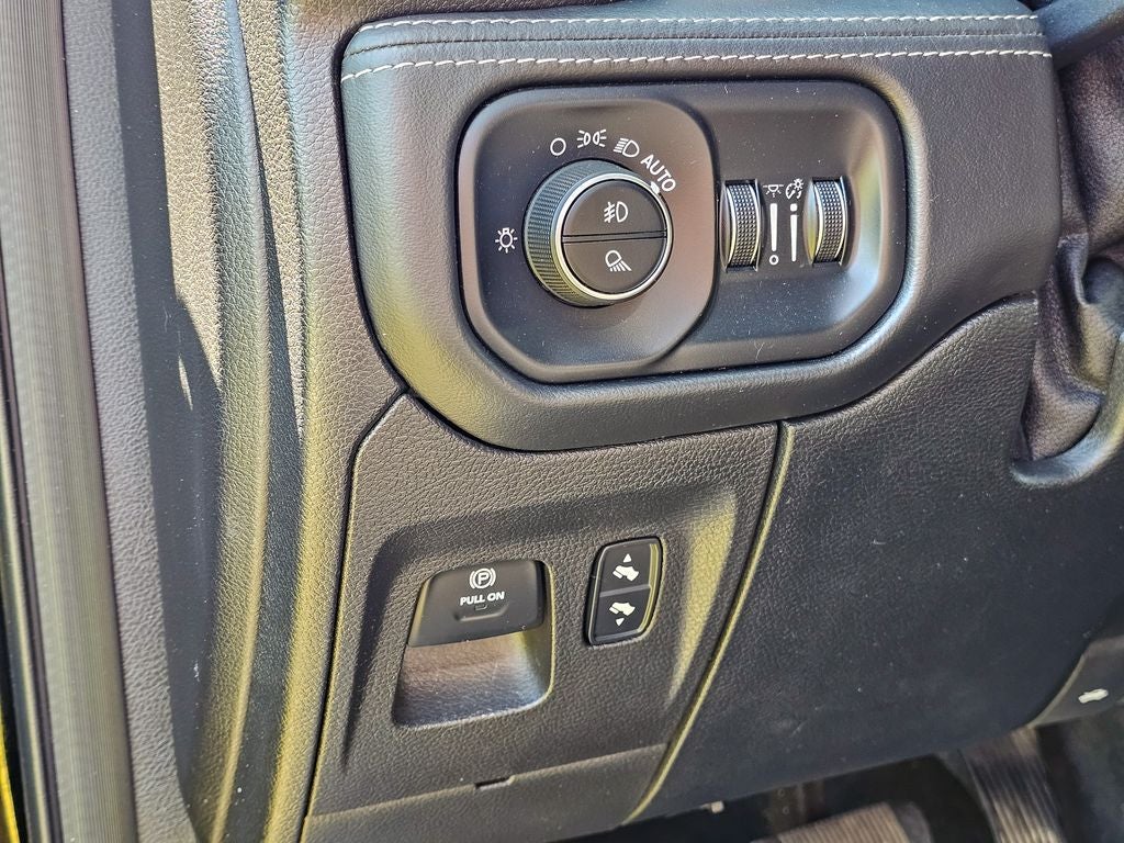 2020 RAM 1500 Limited Crew Cab 4x4 5'7' Box