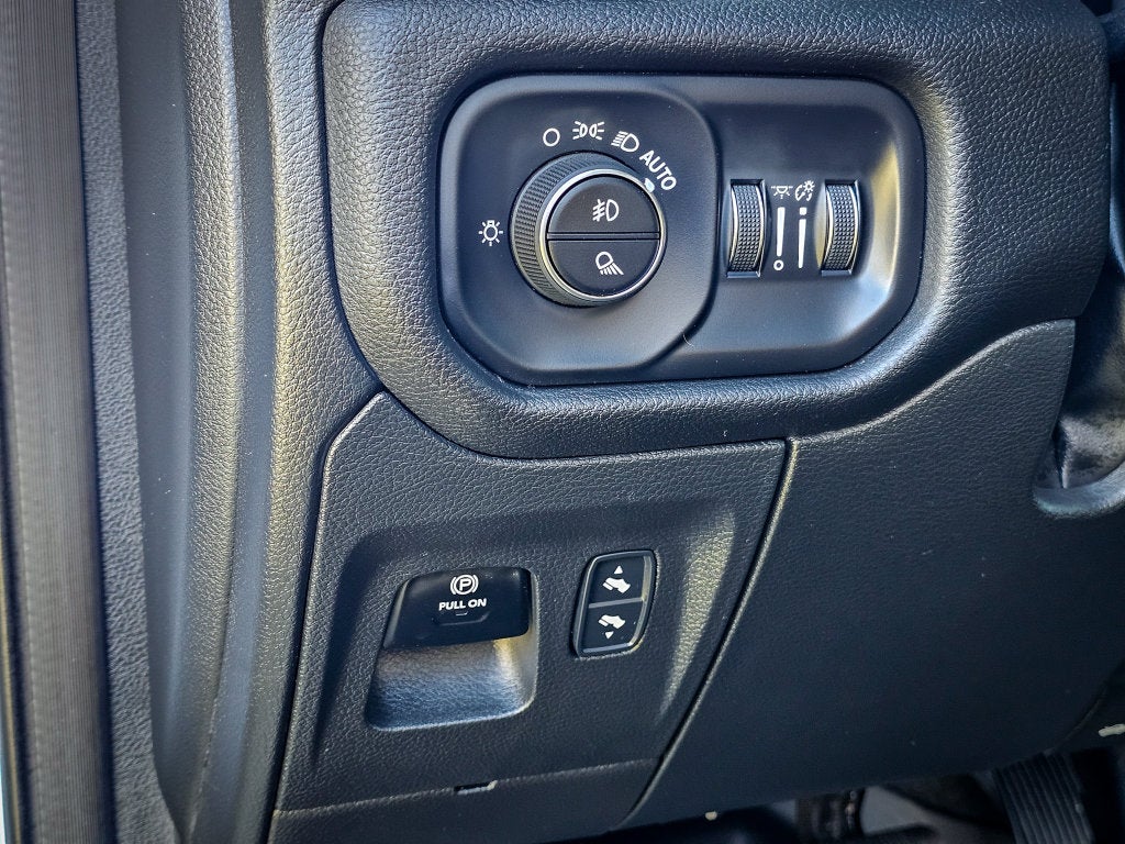2025 RAM Ram 1500 Laramie Crew Cab 4x4 5'7' Box