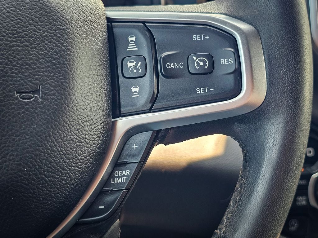 2025 RAM 1500 Big Horn Crew Cab 4x4 6'4' Box
