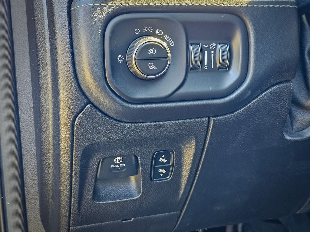 2019 RAM 1500 Limited Crew Cab 4x4 6'4' Box
