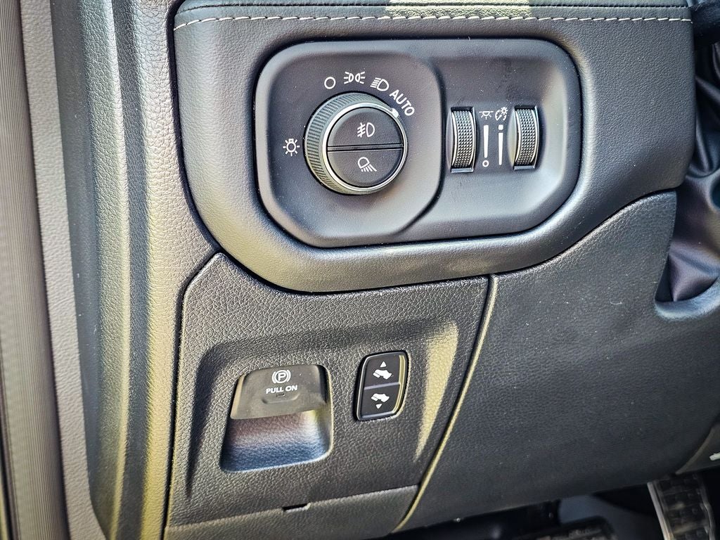 2026 RAM Ram 1500 RAM 1500 RHO CREW CAB 4X4 5'7' BOX