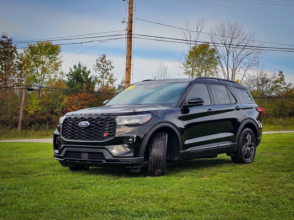 2025 Ford Explorer ST