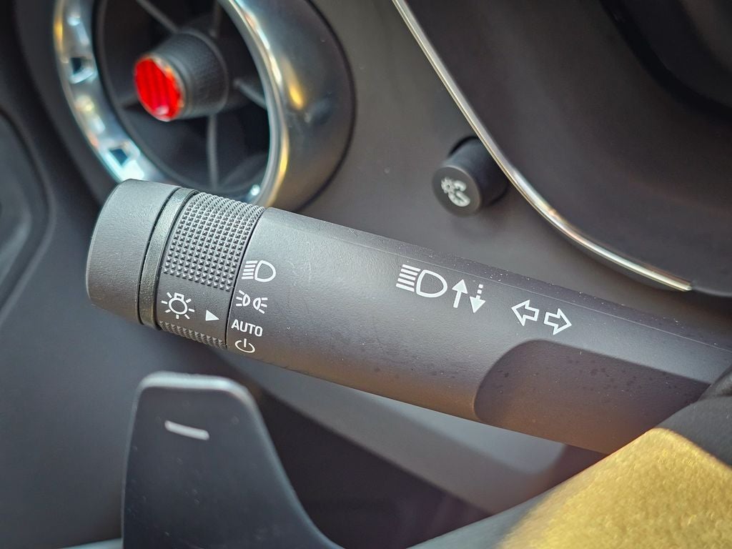 2021 Chevrolet Camaro RWD Coupe 2LT