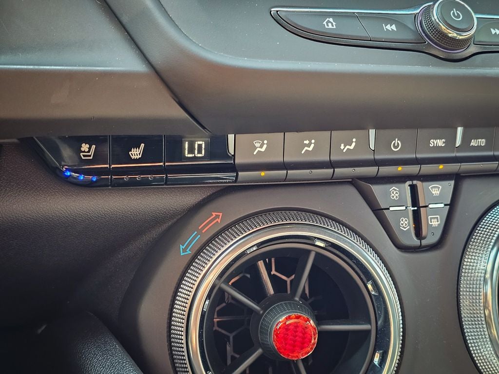 2021 Chevrolet Camaro RWD Coupe 2LT