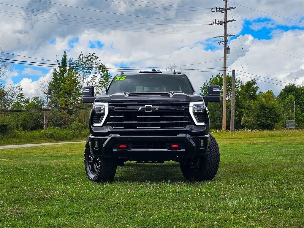 2025 Chevrolet Silverado 2500HD 4WD Crew Cab Standard Bed LTZ