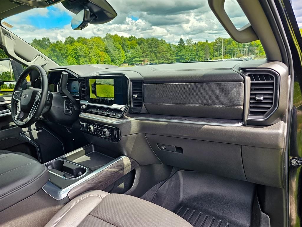 2025 Chevrolet Silverado 2500HD 4WD Crew Cab Standard Bed LTZ