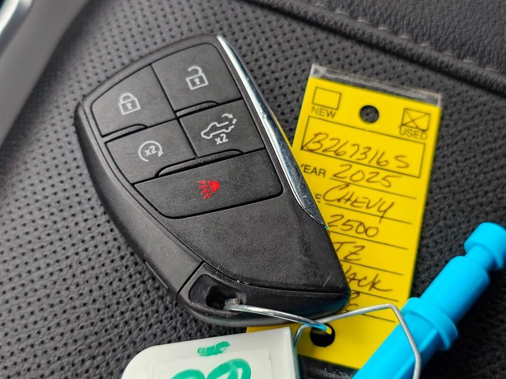2025 Chevrolet Silverado 2500HD 4WD Crew Cab Standard Bed LTZ