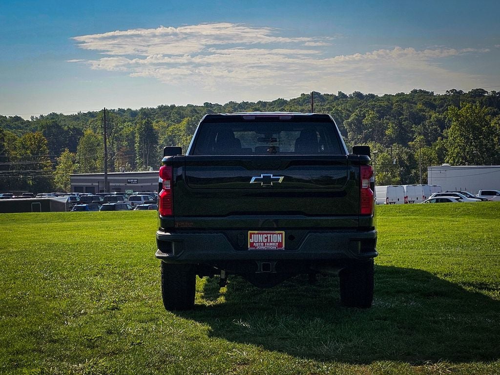 2022 Chevrolet Silverado 2500HD 4WD Double Cab Standard Bed WT
