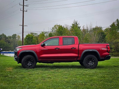 2023 Chevrolet Colorado 4WD Crew Cab Short Box Trail Boss