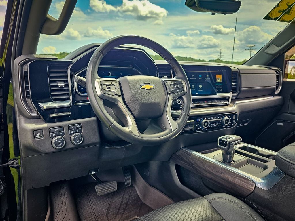 2023 Chevrolet Silverado 1500 4WD Crew Cab Short Bed LTZ
