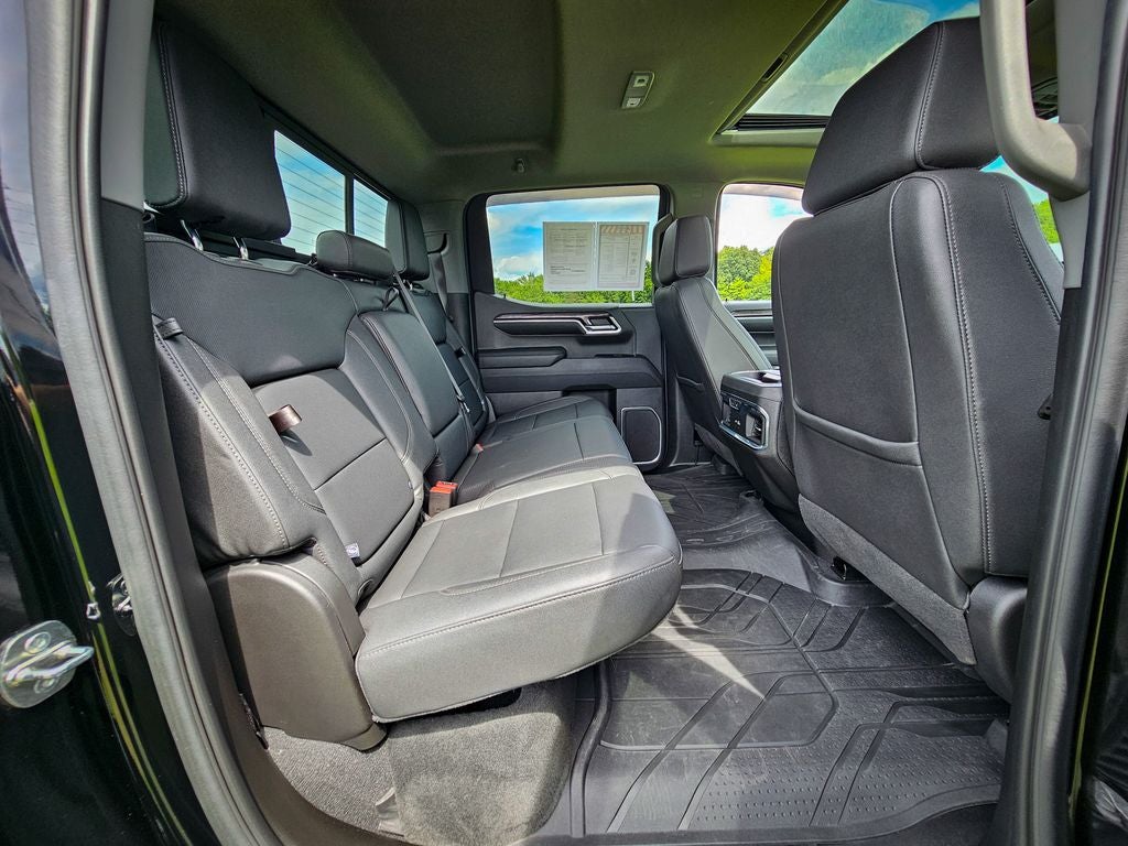 2023 Chevrolet Silverado 1500 4WD Crew Cab Short Bed LTZ