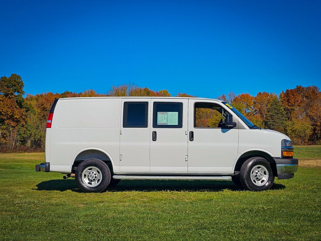 2025 Chevrolet Express Cargo RWD 2500 Regular Wheelbase WT