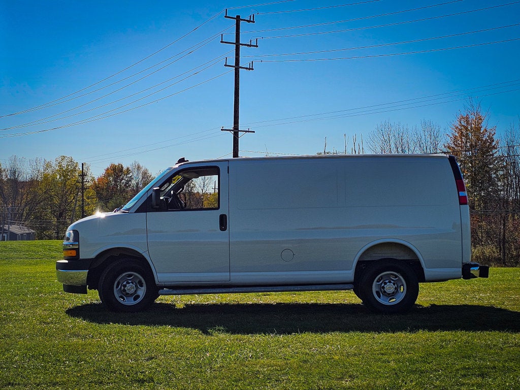 2025 Chevrolet Express Cargo RWD 2500 Regular Wheelbase WT