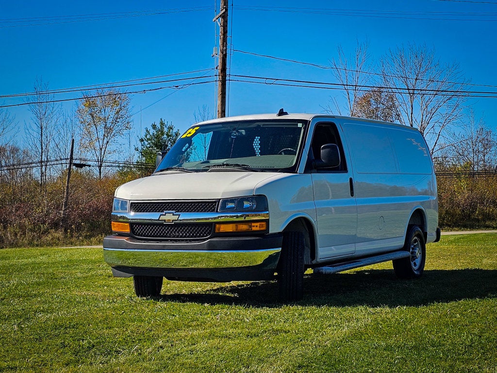2025 Chevrolet Express Cargo RWD 2500 Regular Wheelbase WT