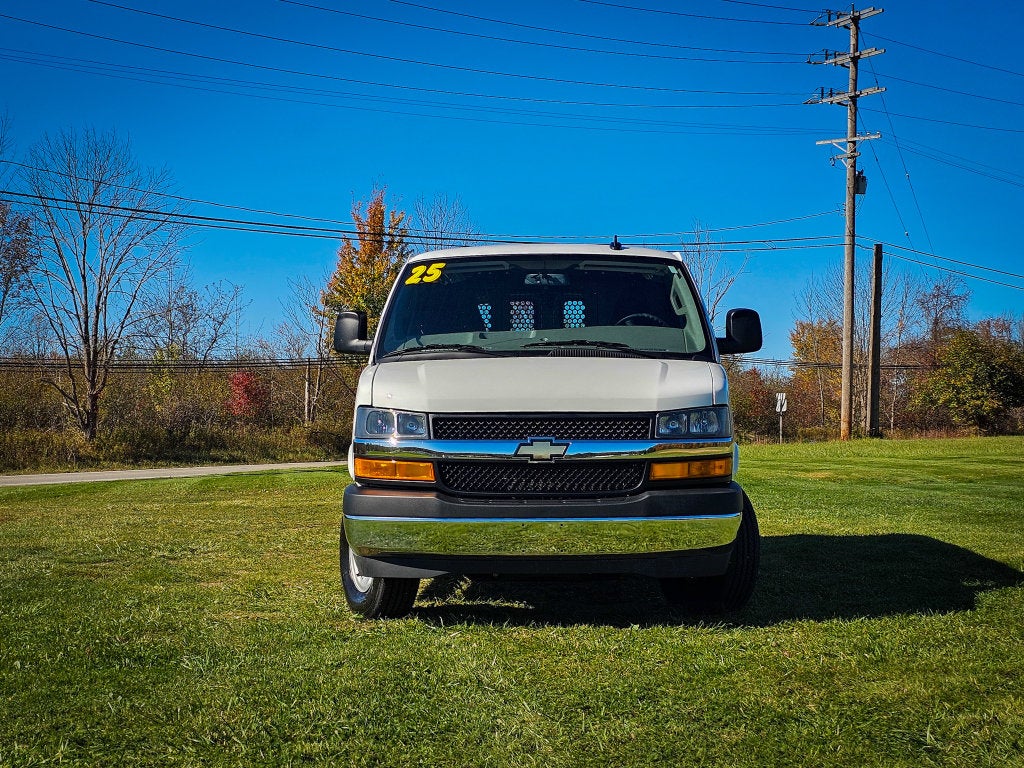 2025 Chevrolet Express Cargo RWD 2500 Regular Wheelbase WT