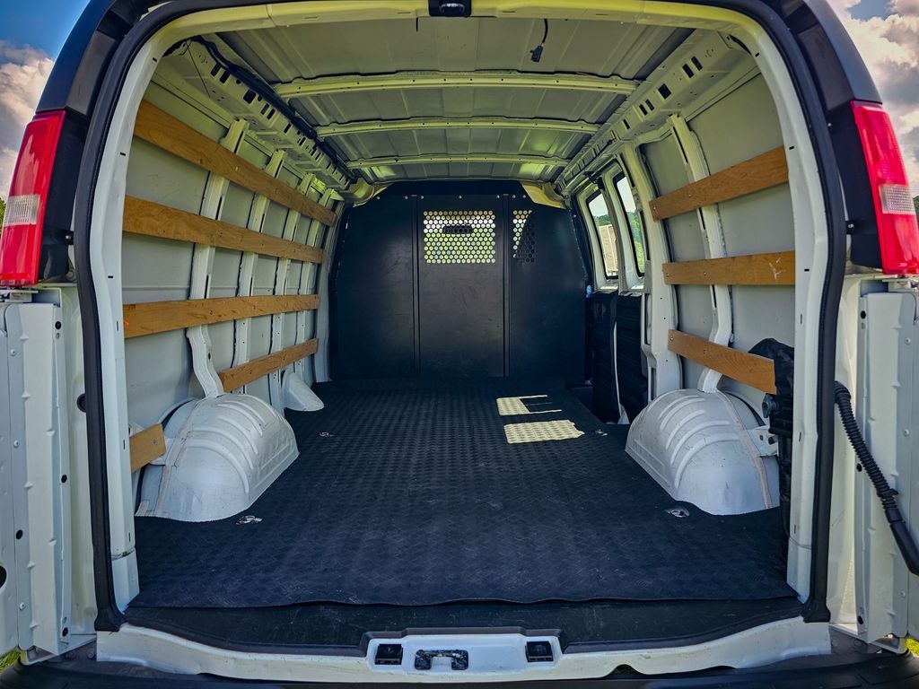 2025 Chevrolet Express Cargo RWD 2500 Regular Wheelbase WT