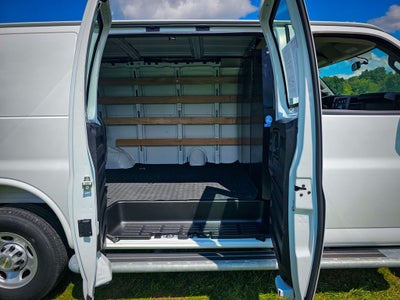 2025 Chevrolet Express Cargo RWD 2500 Regular Wheelbase WT