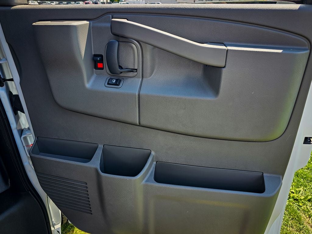 2025 Chevrolet Express Cargo RWD 2500 Regular Wheelbase WT