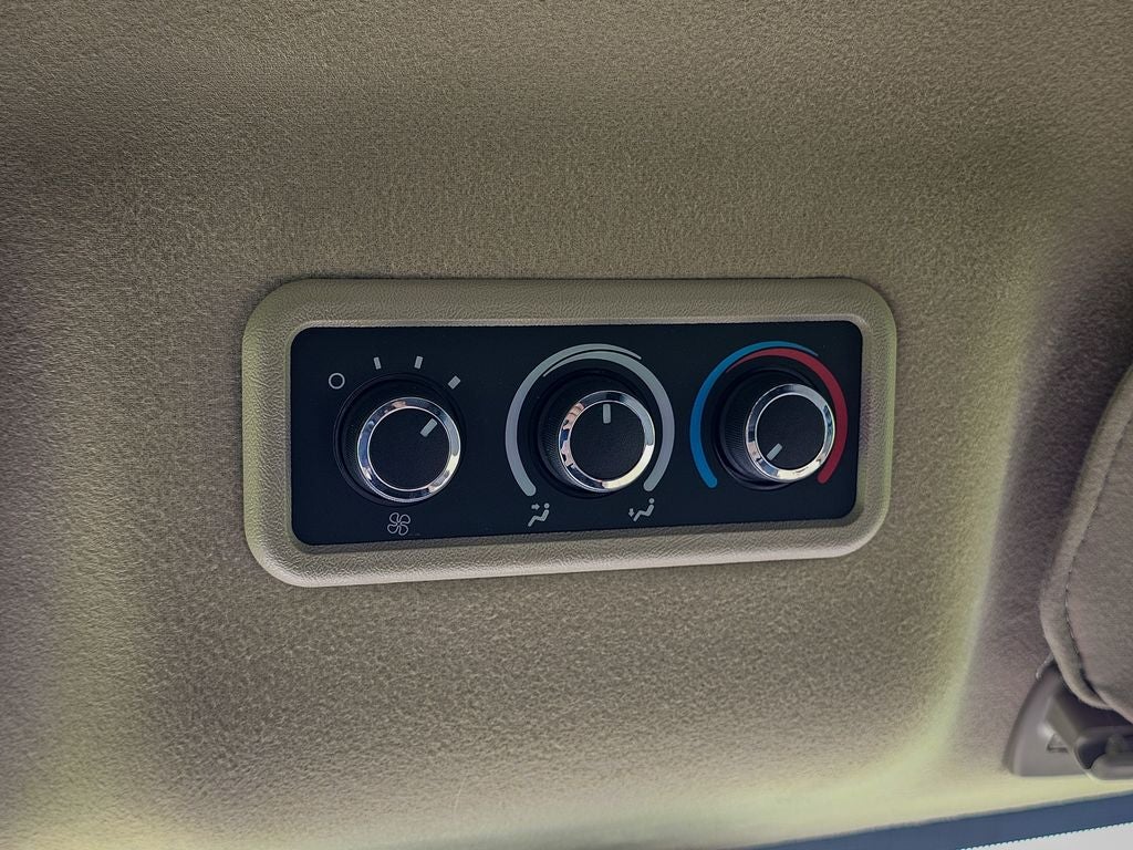 2025 GMC Savana Passenger RWD 3500 Extended Wheelbase LT