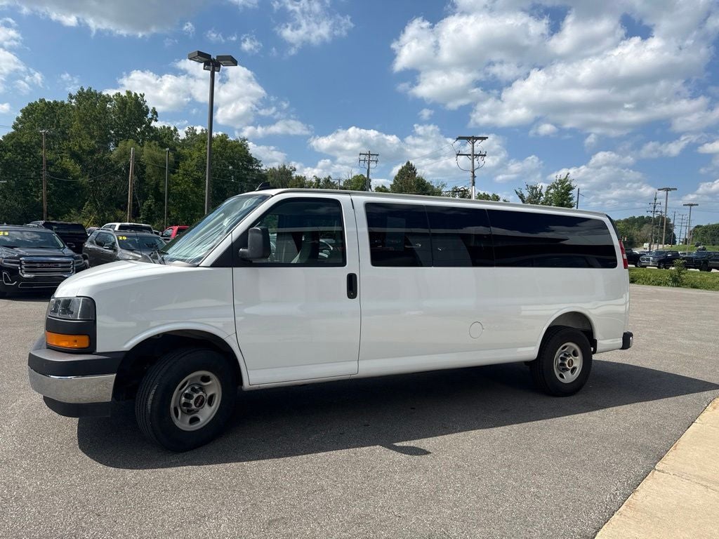 2025 GMC Savana Passenger RWD 3500 Extended Wheelbase LT