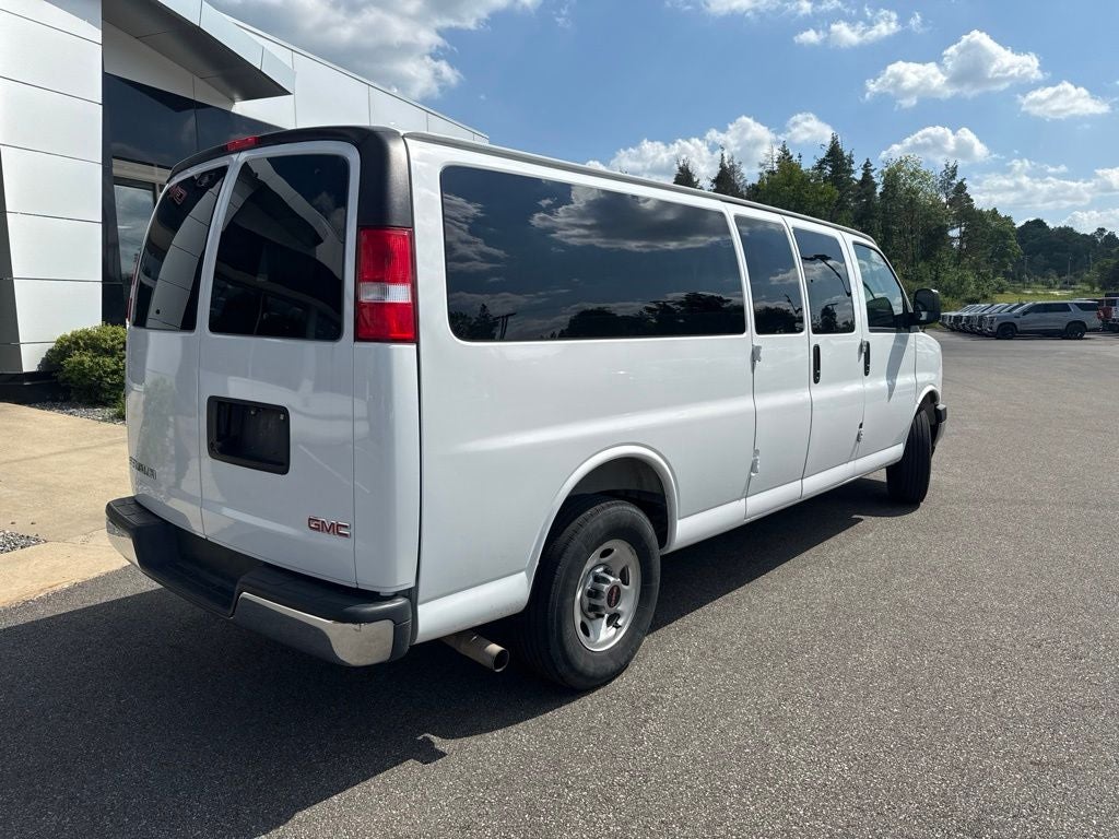 2025 GMC Savana Passenger RWD 3500 Extended Wheelbase LT