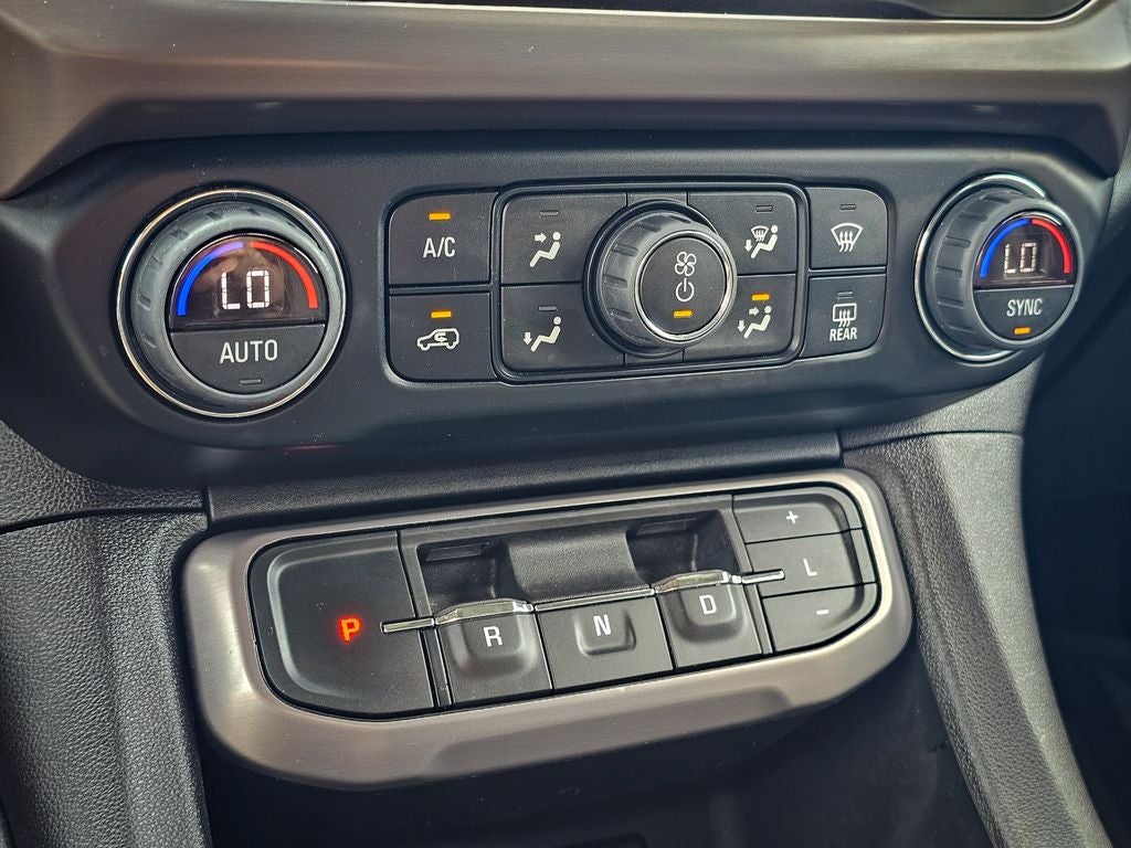 2023 GMC Acadia AWD AT4