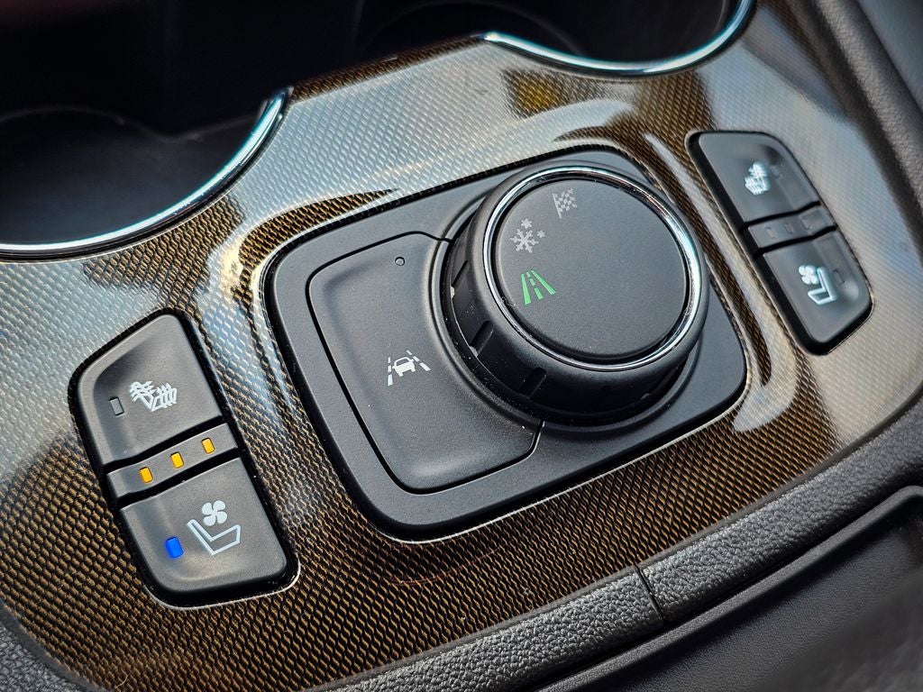2023 GMC Acadia AWD AT4