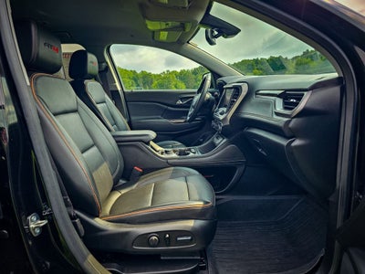 2023 GMC Acadia AWD AT4